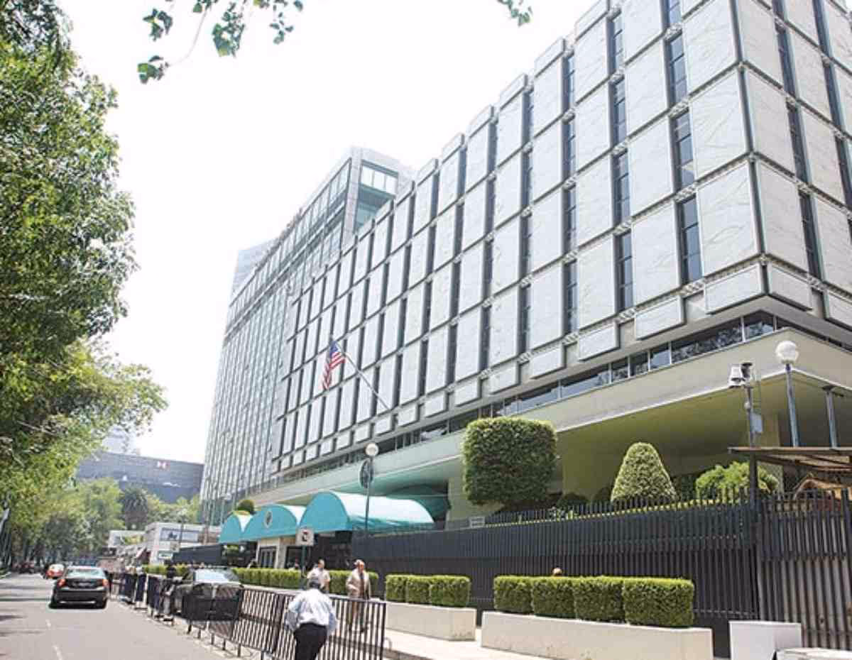 ¿Qué trámites se pueden realizar en el consulado mexicano?