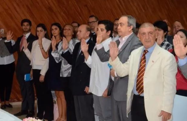 ¿Qué es la naturalización privilegiada?